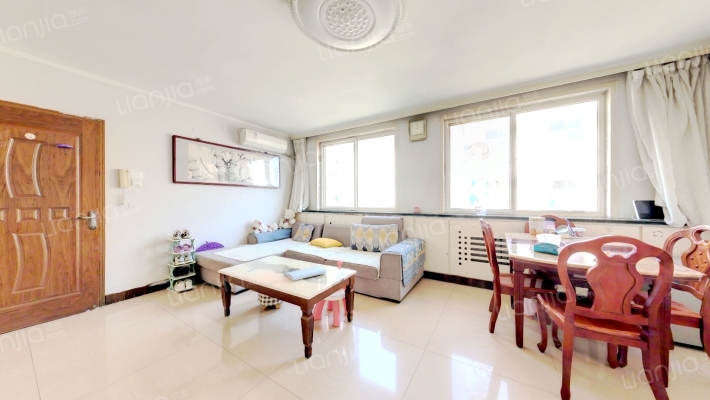 新府花园二手房实景图