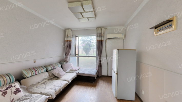 百合花园二手房实景图