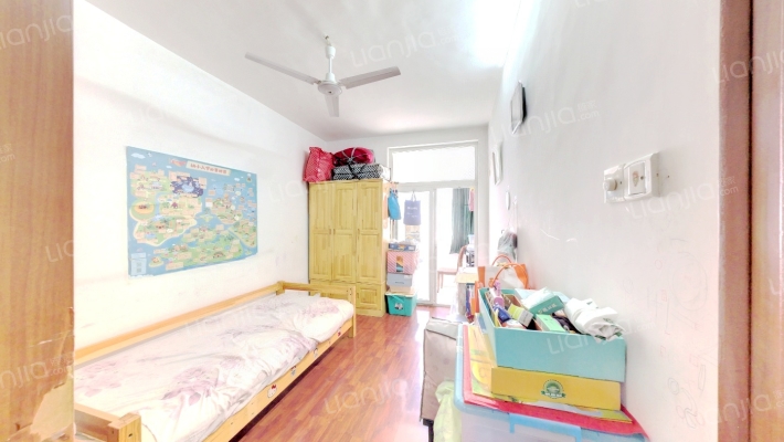 安徽省工业设备安装公司大院二手房实景图