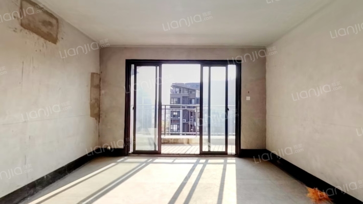 漓东新城二手房实景图