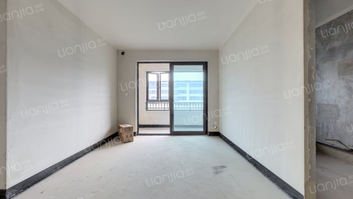 龙湖山前二手房实景图