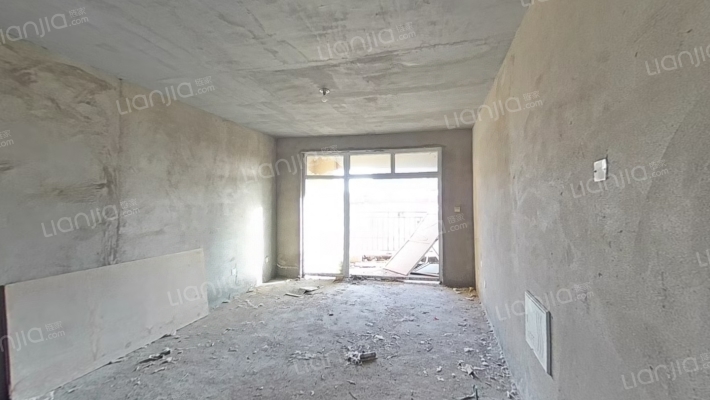 蓝鲸国际二手房实景图