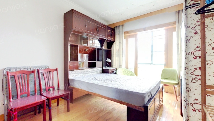 湄长新村二手房实景图