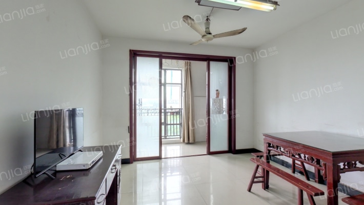 张镇家园B区1-101二手房实景图