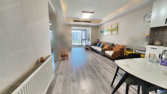 新世界常青二分之一中心二手房实景图