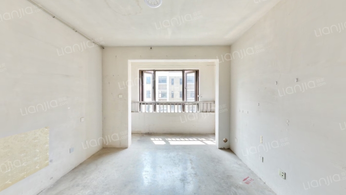 新鹿花苑四期二手房实景图