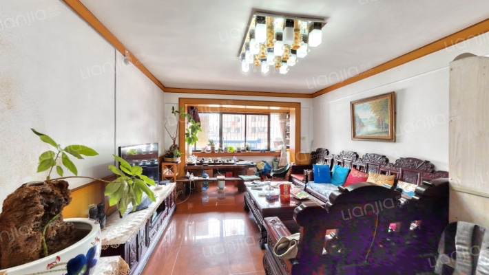 龙华花园二手房实景图