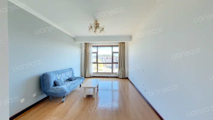 俄罗斯小镇二手房实景图