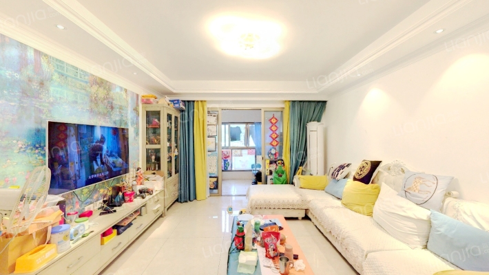 国际公园贝肯郡二手房实景图