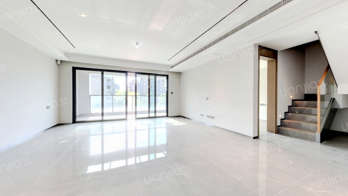 信达麓湖左岸二手房实景图