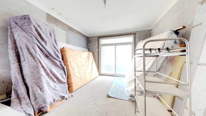 绿地高铁东城三期二手房实景图