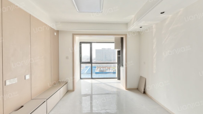 永威双鹤湖畔二手房实景图