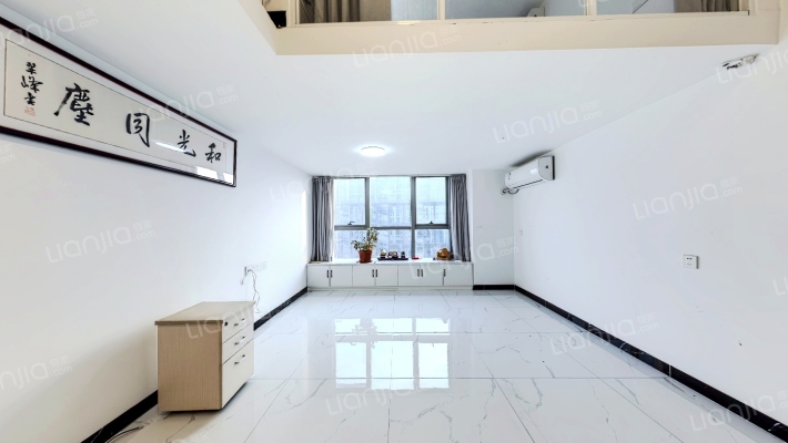 中海联南沙国贸中心二手房实景图