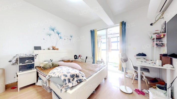 世纪高尔夫单身公寓二手房实景图