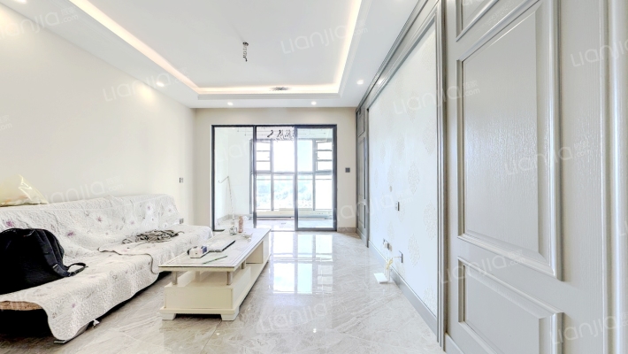 蓝光林肯公园一期悦山苑二手房实景图