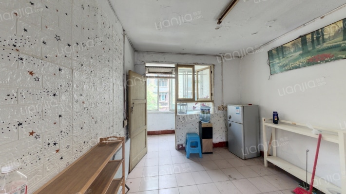 小罗街宿舍二手房实景图