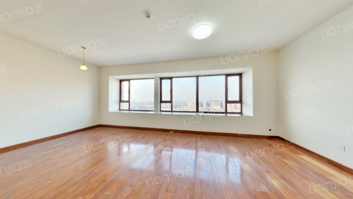 蓝花楹二手房实景图