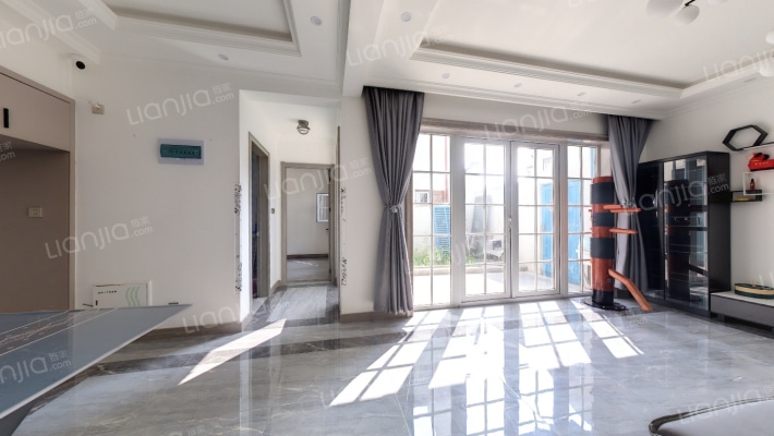 万科莫亚小镇二手房实景图