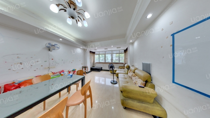 西南街第十二小区二手房实景图