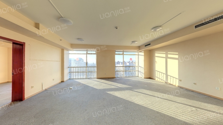 世纪经贸大厦二手房实景图