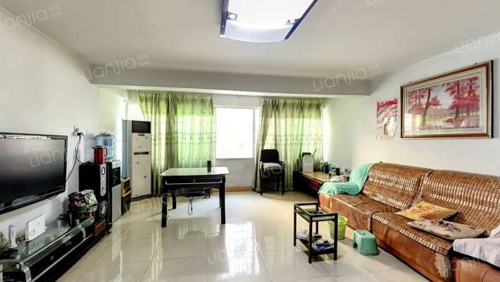 迤沙拉大道1345号二手房实景图