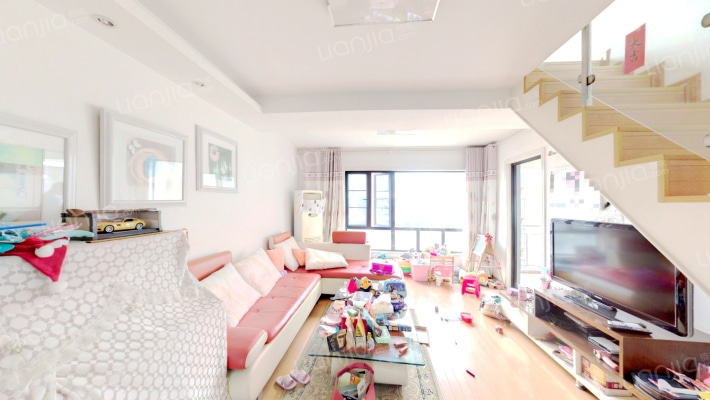 金色池塘二手房实景图