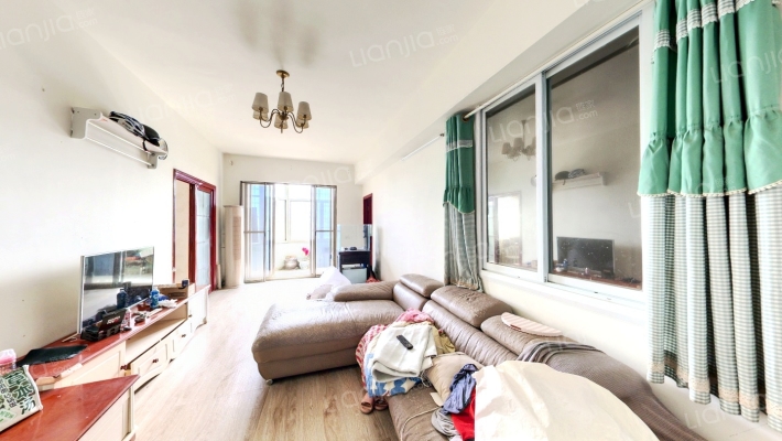 世博大厦二手房实景图