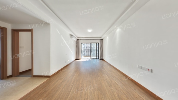 卓越东部蔚蓝海岸八期二手房实景图