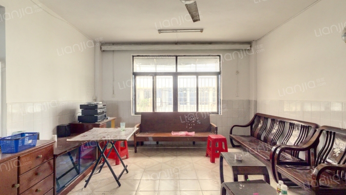 琼山区卫生局家属楼二手房实景图