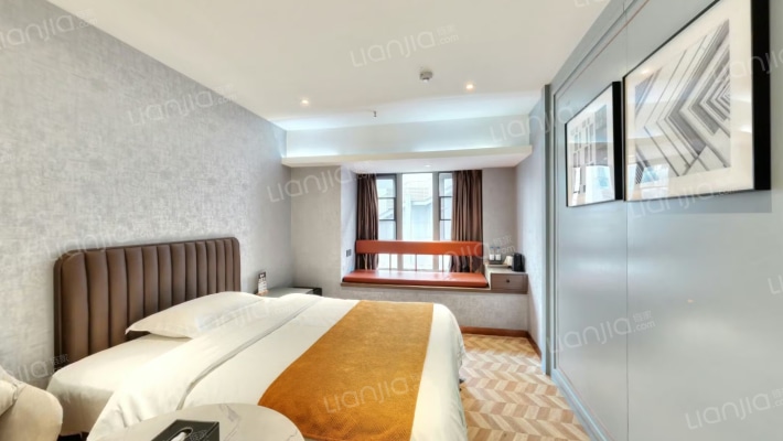 世茂铂翠湾二手房实景图