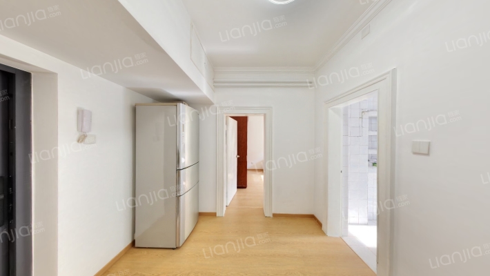 投资公司宿舍二手房实景图