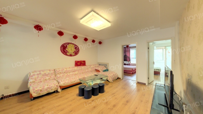 青年路69号院二手房实景图