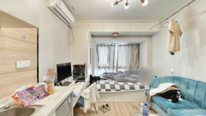 天翠广场湾流空间二手房实景图