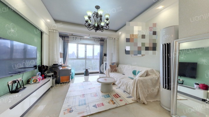 绿地中央广场香缇公馆二手房实景图