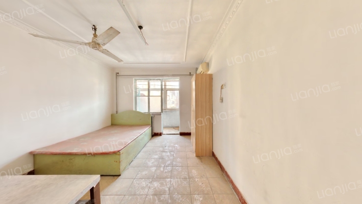 跃进路24号二手房实景图