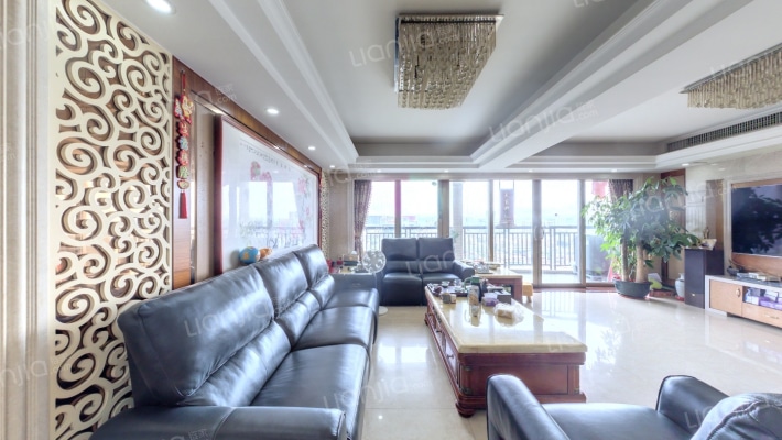 骏威锦东花园C区二手房实景图