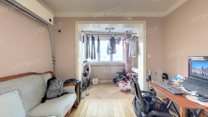 虹浦新城南区二手房实景图