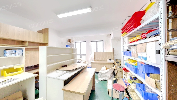 绿地启航社二手房实景图