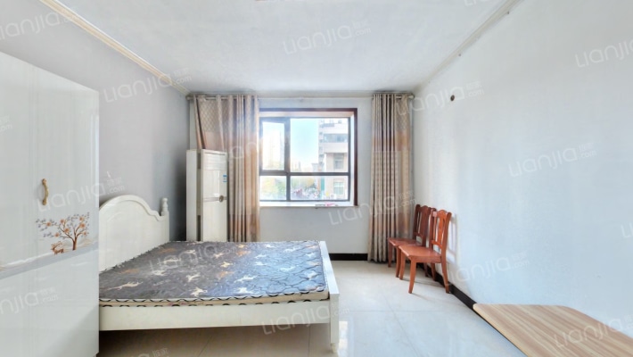 龙跃家园二手房实景图