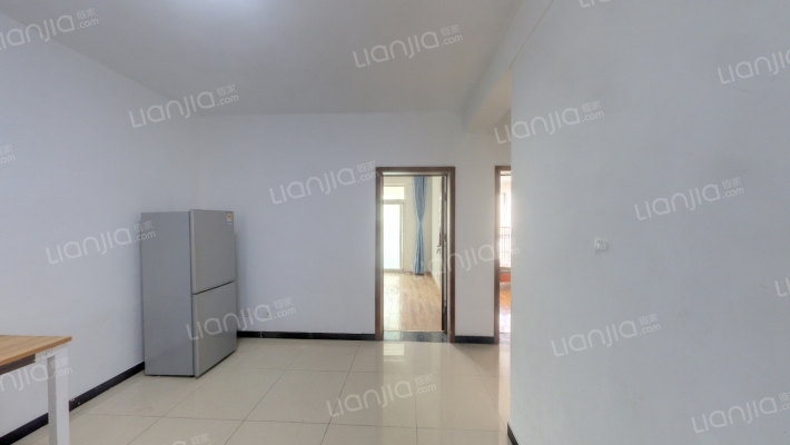 龙泉路中心大市场小区二手房实景图