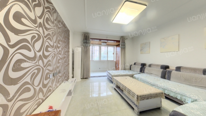 美郡嘉年华二手房实景图