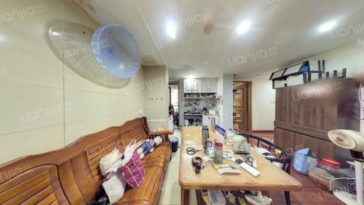 蓝光云鼎二手房实景图