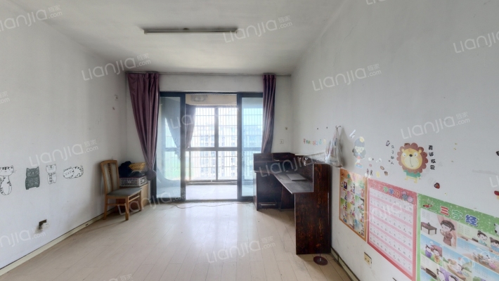 蓝庭国际二手房实景图