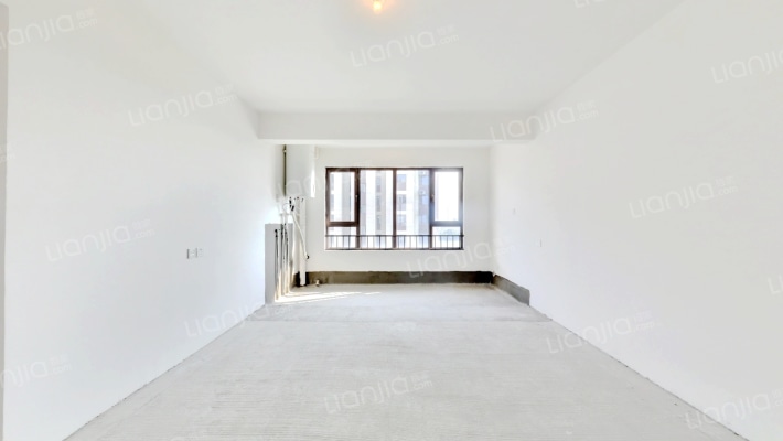 翡翠华府二手房实景图