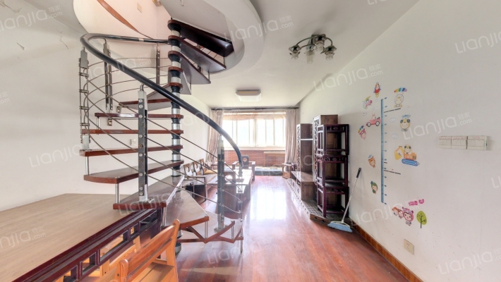 玉盘家园四区二手房实景图