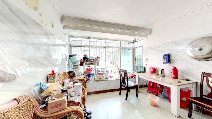 亚峰新区二手房实景图