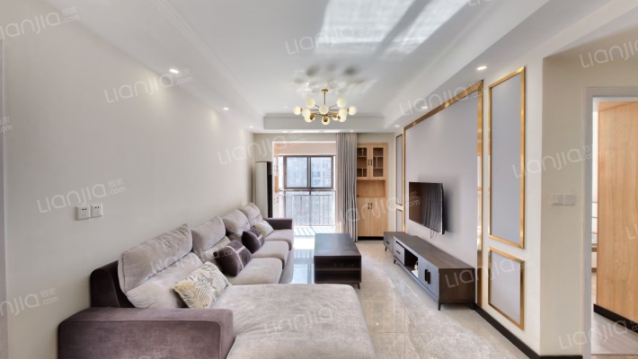 融创春晖十里岚峰庭二手房实景图