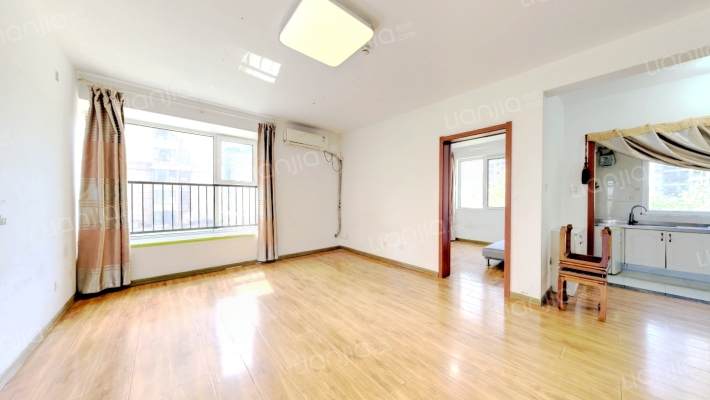 逸景公馆二手房实景图
