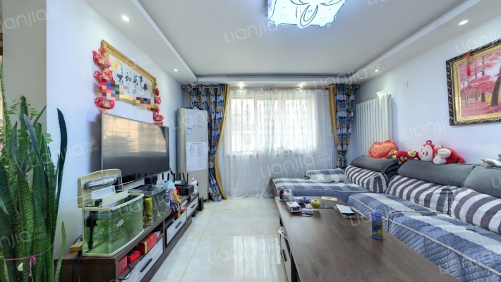 八一小区二手房实景图