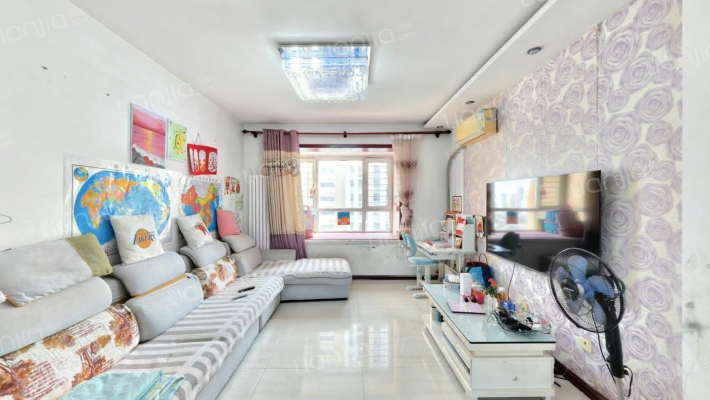 伴山人家二手房实景图